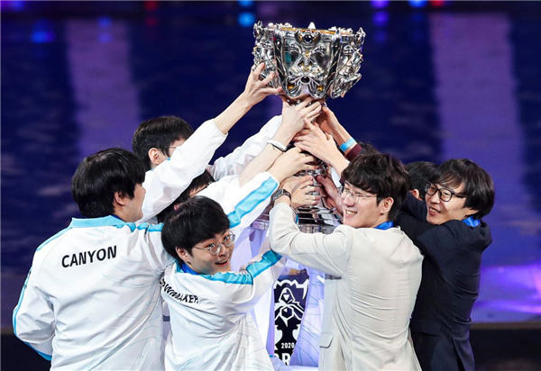 HLTV奖项：年度最佳IGL - Aleksib