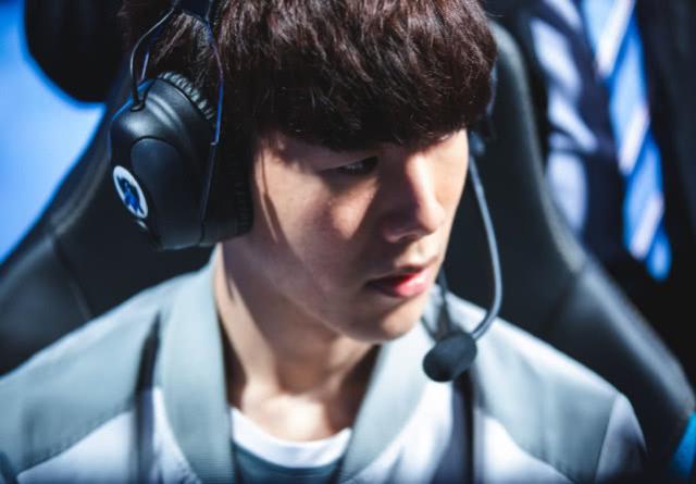 我老实说从没想过会发生这种事 – skuba 在2025年冠军赛的上半区决赛中