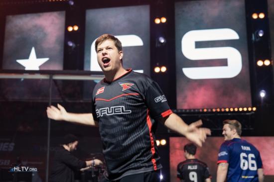 cvMax一波未平一波又起，突然就被停职5个月